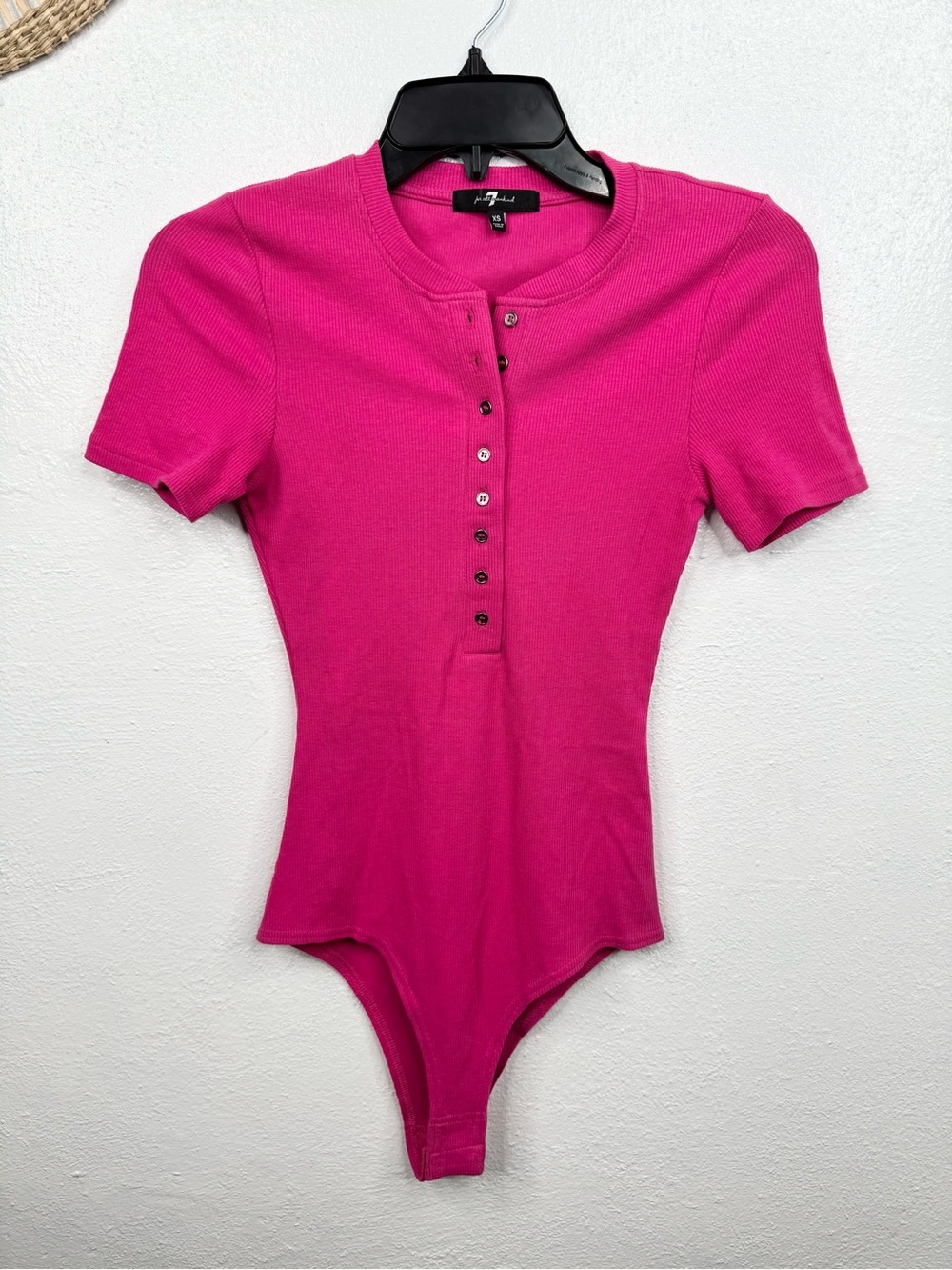 7 For All Mankind Bodysuit Womens XS Pink Ribbed Knit Henley Short Sleeves